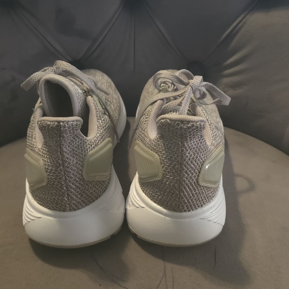 Adidas Mesh Gray Sneakers - Picture 3 of 12